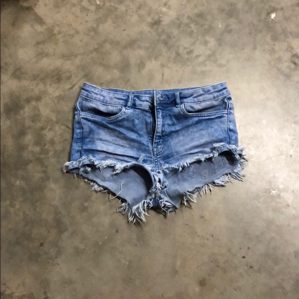 Booooty shorts!